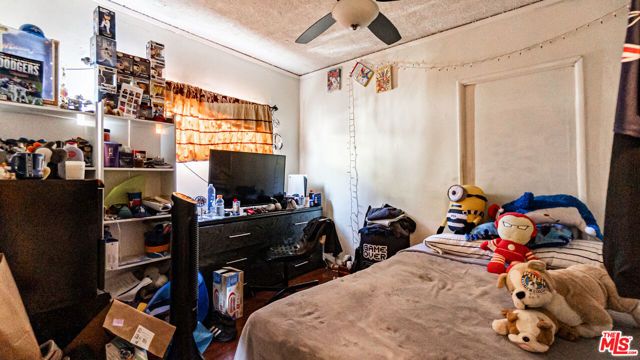 853 E 112th Street, Los Angeles, CA 90059