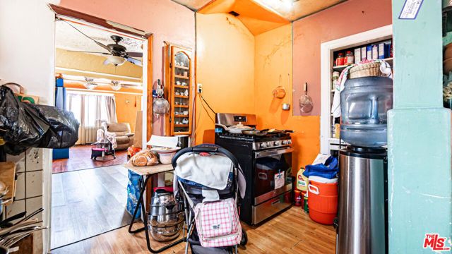 853 E 112th Street, Los Angeles, CA 90059