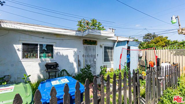 853 E 112th Street, Los Angeles, CA 90059