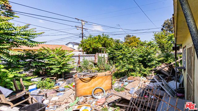 853 E 112th Street, Los Angeles, CA 90059