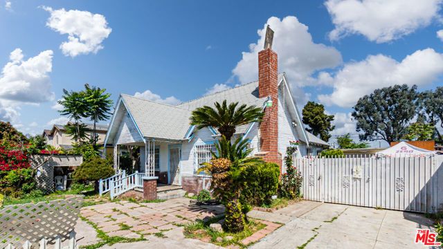 853 E 112th Street, Los Angeles, CA 90059
