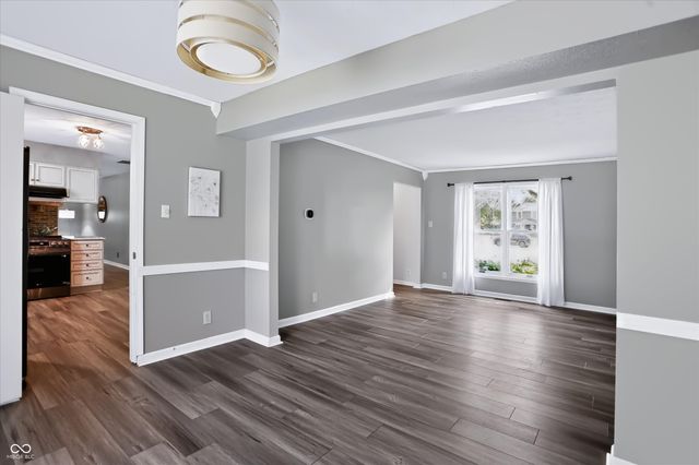 60 Waterford Court, Zionsville, IN 46077