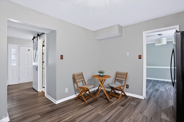 60 Waterford Court, Zionsville, IN 46077