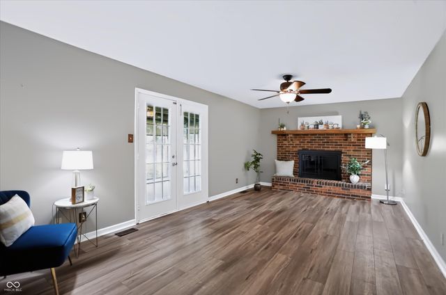 60 Waterford Court, Zionsville, IN 46077