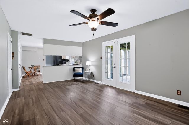 60 Waterford Court, Zionsville, IN 46077