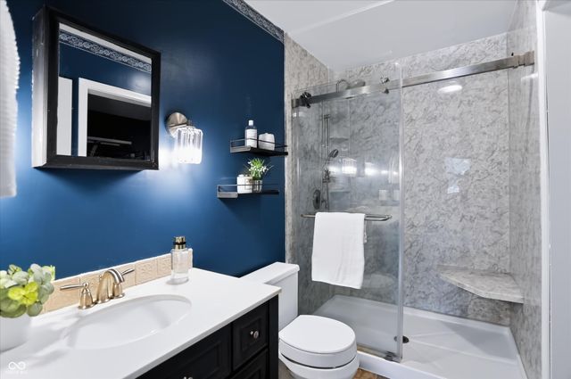 60 Waterford Court, Zionsville, IN 46077