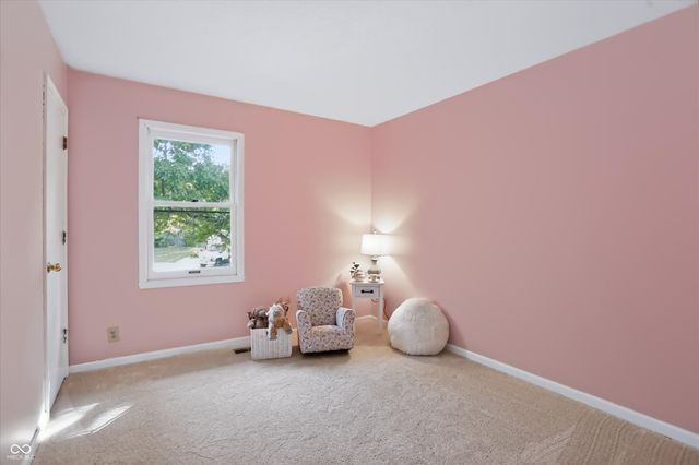 60 Waterford Court, Zionsville, IN 46077