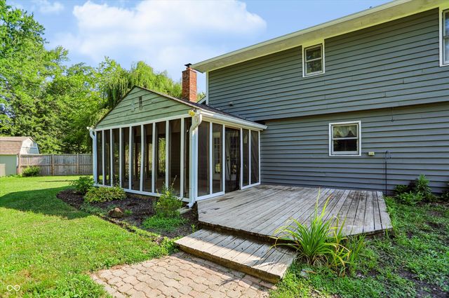 60 Waterford Court, Zionsville, IN 46077