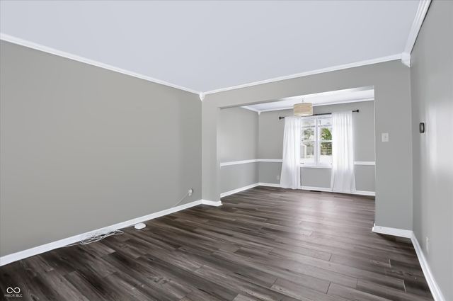 60 Waterford Court, Zionsville, IN 46077
