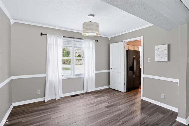 60 Waterford Court, Zionsville, IN 46077