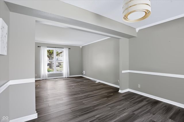 60 Waterford Court, Zionsville, IN 46077