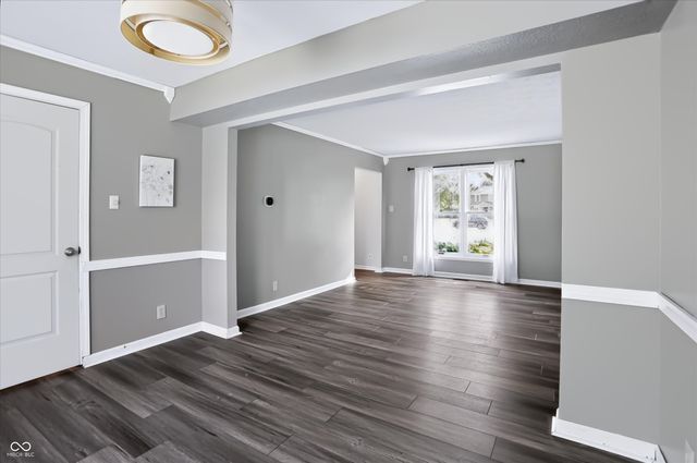 60 Waterford Court, Zionsville, IN 46077