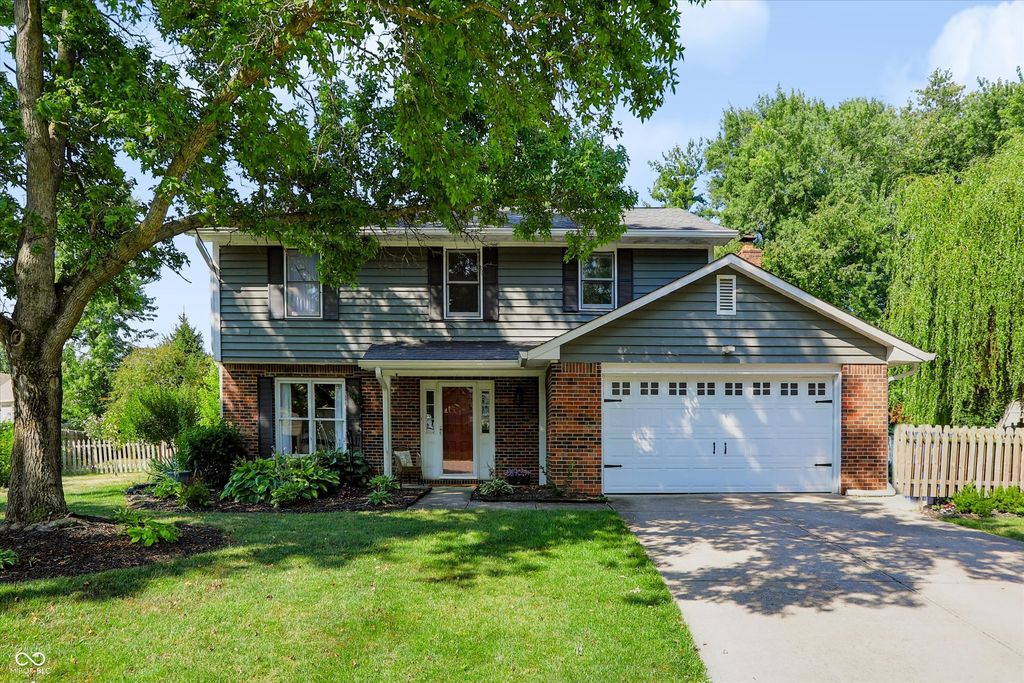 60 Waterford Court, Zionsville, IN 46077