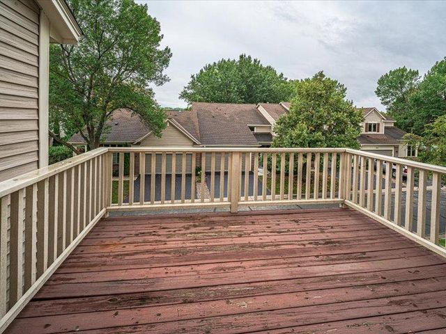 1491 Summit Shores Drive, Burnsville, MN 55306