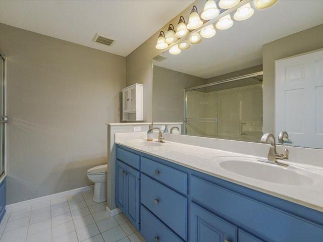 1491 Summit Shores Drive, Burnsville, MN 55306