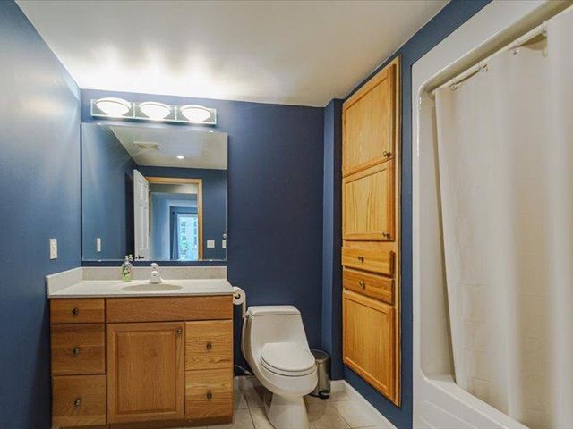 1491 Summit Shores Drive, Burnsville, MN 55306