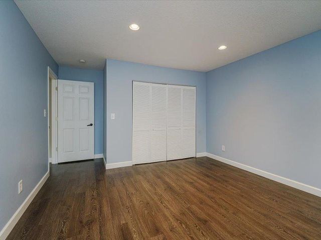 1491 Summit Shores Drive, Burnsville, MN 55306