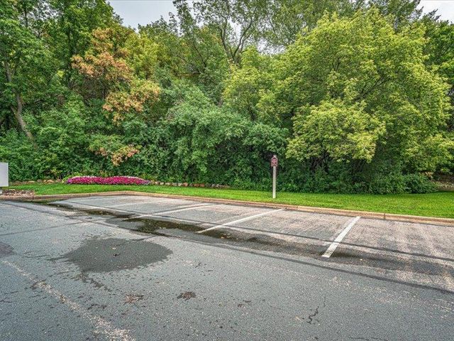 1491 Summit Shores Drive, Burnsville, MN 55306