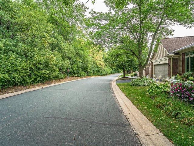 1491 Summit Shores Drive, Burnsville, MN 55306