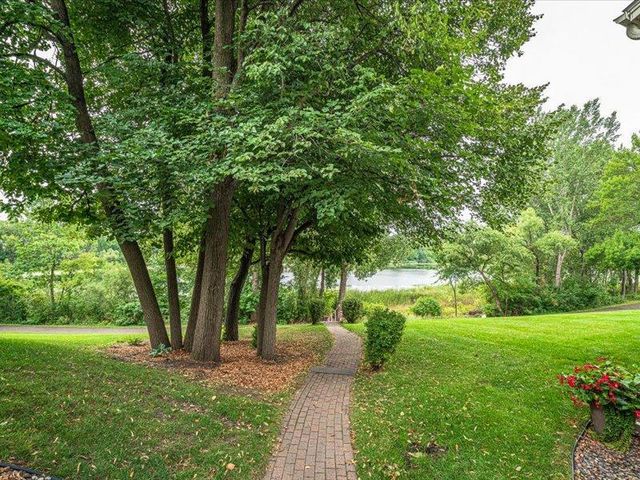 1491 Summit Shores Drive, Burnsville, MN 55306