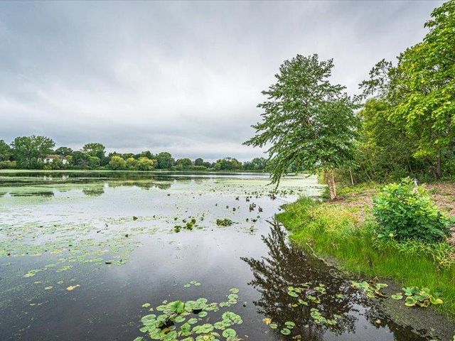 1491 Summit Shores Drive, Burnsville, MN 55306