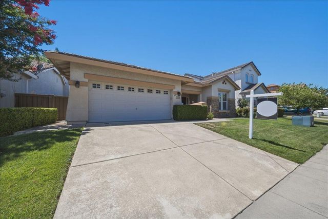2016 San Esteban Cir, Roseville, CA 95747