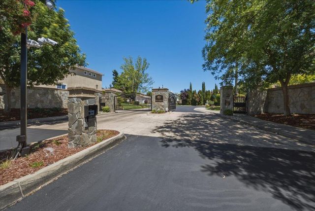 2016 San Esteban Cir, Roseville, CA 95747