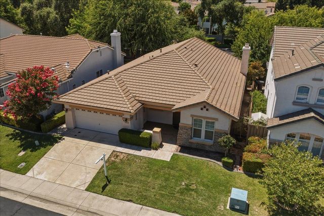 2016 San Esteban Cir, Roseville, CA 95747