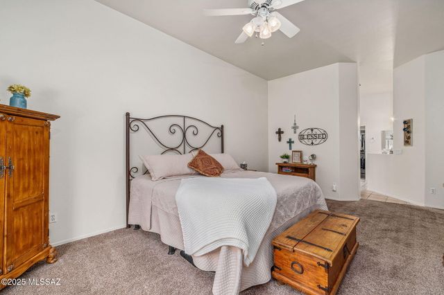 7446 E Placita Luz De La Luna, Tucson, AZ 85715