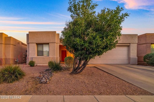 7446 E Placita Luz De La Luna, Tucson, AZ 85715