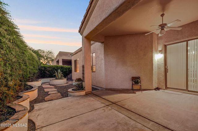 7446 E Placita Luz De La Luna, Tucson, AZ 85715