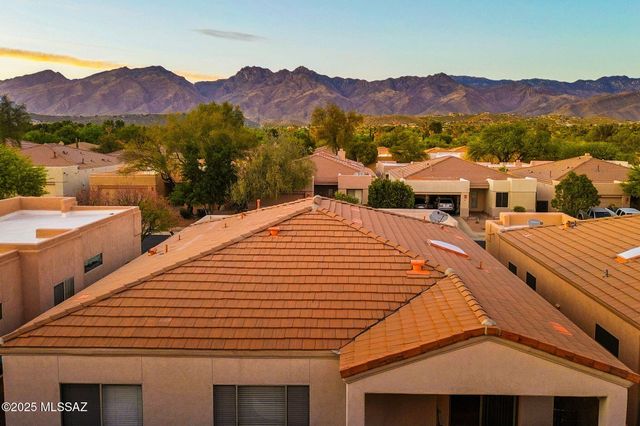 7446 E Placita Luz De La Luna, Tucson, AZ 85715