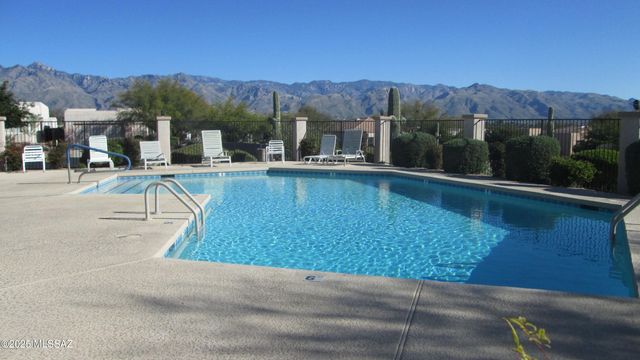 7446 E Placita Luz De La Luna, Tucson, AZ 85715