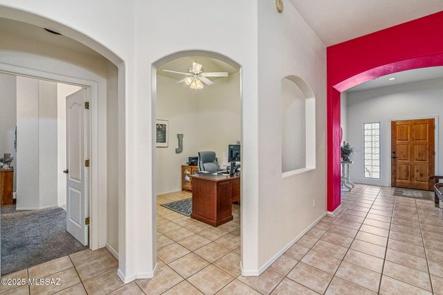 7446 E Placita Luz De La Luna, Tucson, AZ 85715