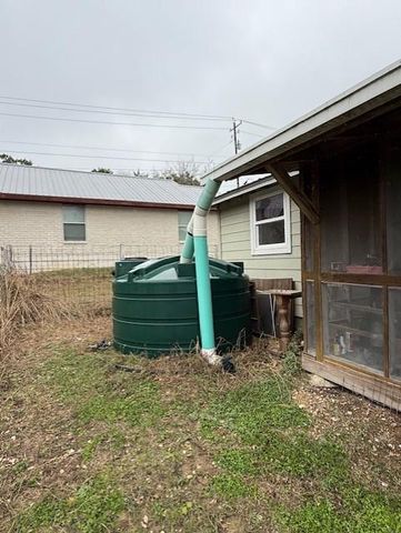 1202 Clyde ST, San Marcos, TX 78666