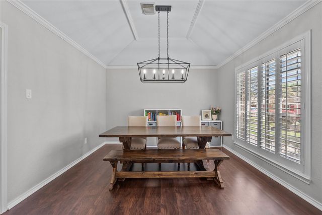 1009 Sable Drive, Friendswood, TX 77546