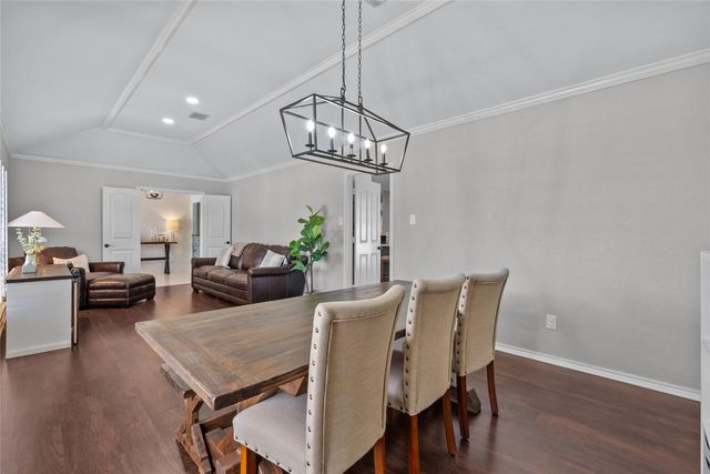 1009 Sable Drive, Friendswood, TX 77546