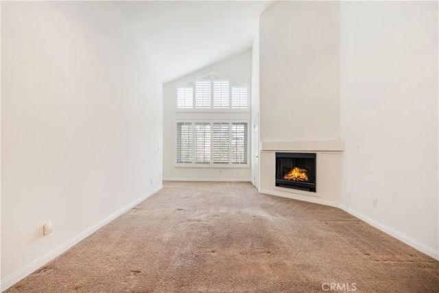 5530 Owensmouth Avenue 324, Woodland Hills, CA 91367