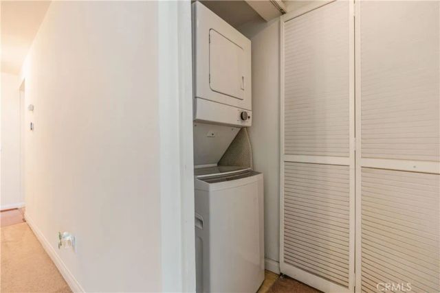 5530 Owensmouth Avenue 324, Woodland Hills, CA 91367