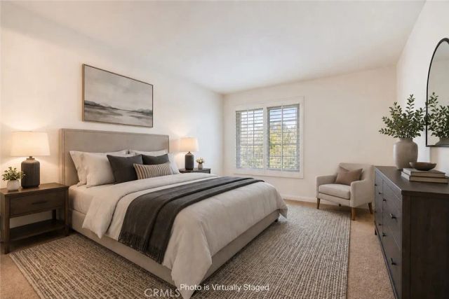 5530 Owensmouth Avenue 324, Woodland Hills, CA 91367