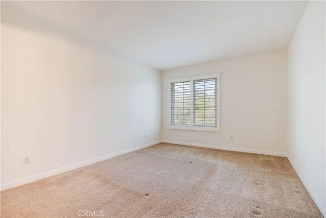 5530 Owensmouth Avenue 324, Woodland Hills, CA 91367
