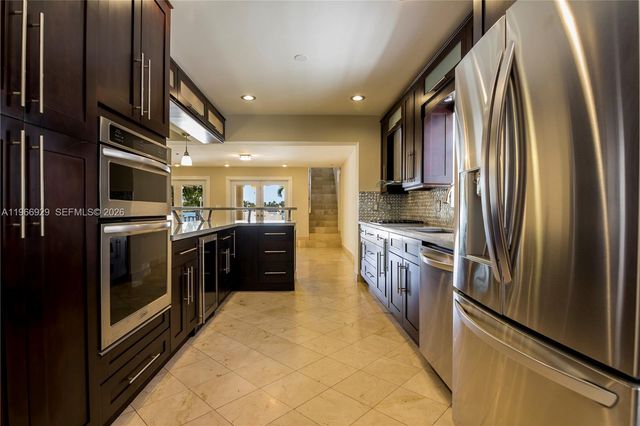 1400 Stillwater Dr, Miami Beach, FL 33141