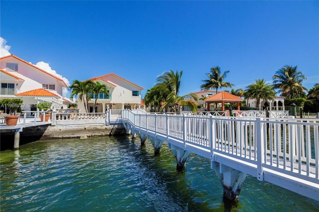 1400 Stillwater Dr, Miami Beach, FL 33141