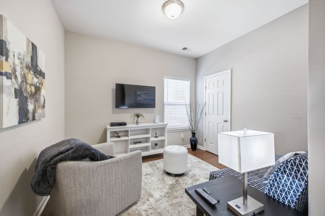 166 Lightwood Dr, Antioch, TN 37013