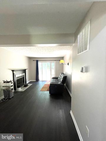 18215 LINTON CT, Dumfries, VA 22026