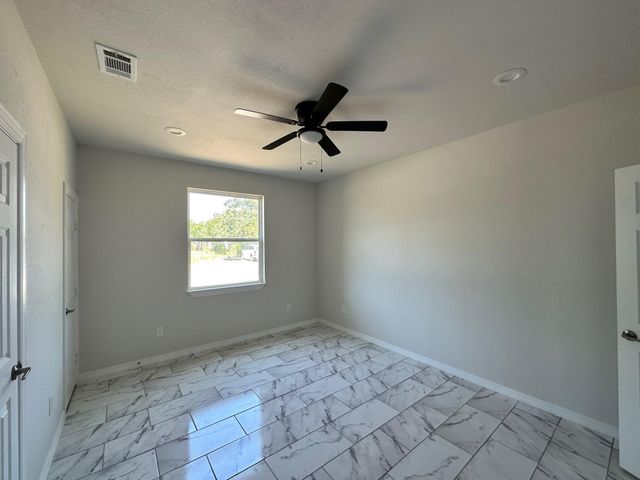 501 Maple ST, Taylor, TX 76574