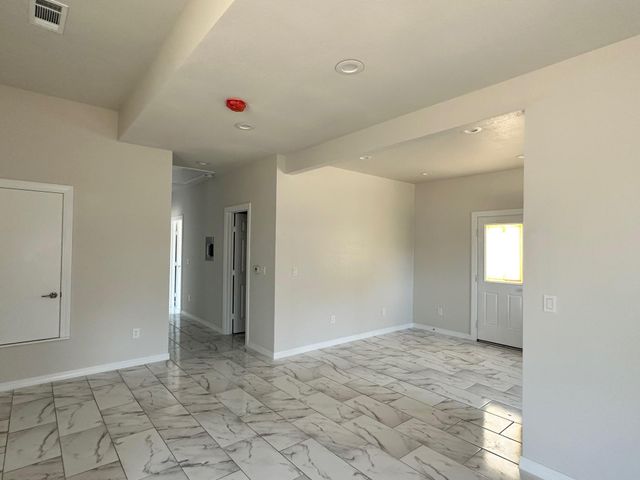 501 Maple ST, Taylor, TX 76574