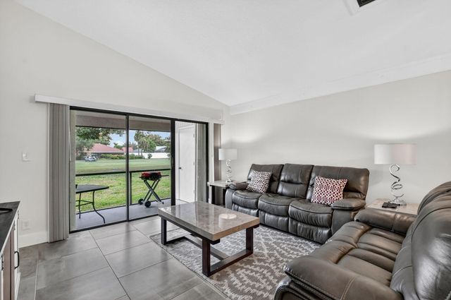 3693 Arelia Drive N, Delray Beach, FL 33445