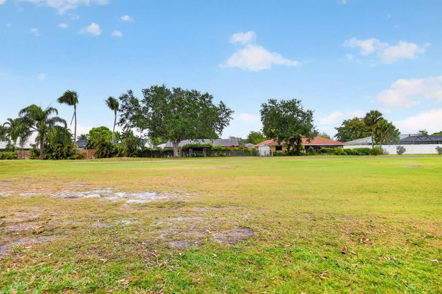 3693 Arelia Drive N, Delray Beach, FL 33445