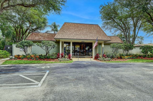 3693 Arelia Drive N, Delray Beach, FL 33445